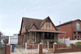 135-15 220th Pl, Springfield Gardens, NY 11413 - Photo 3