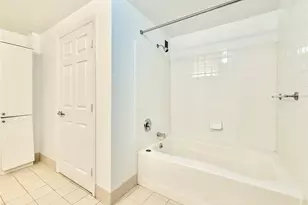 300 Mamaroneck Ave, White Plains, NY 10605 - Photo 11