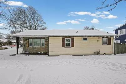 1733 5th Avenue, Bay Shore, NY 11706 - Photo 1
