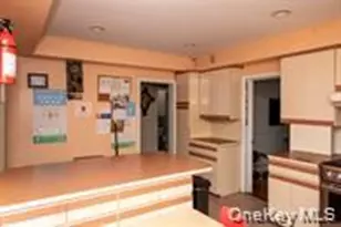 24 Whaley St, Freeport, NY 11520 - Photo 7