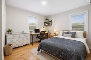 23 Pineview Blvd, Central Islip, NY 11722 - Photo 9