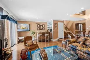 44 Country Club Dr, Jericho, NY 11753 - Photo 11