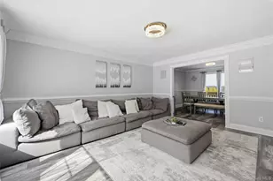 7 Harwood Way, Coram, NY 11727 - Photo 17