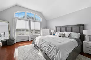 7 Harwood Way, Coram, NY 11727 - Photo 23