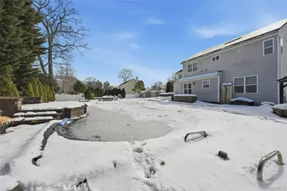 7 Harwood Way, Coram, NY 11727 - Photo 37
