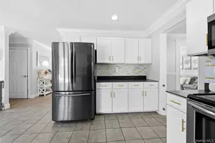 7 Harwood Way, Coram, NY 11727 - Photo 9