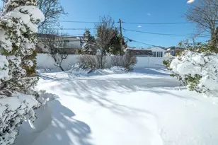 78 Santa Barbara Dr, Plainview, NY 11803 - Photo 31