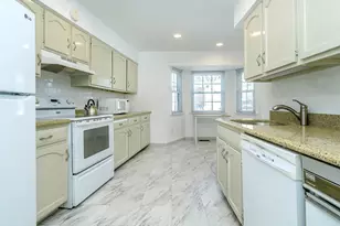 78 Santa Barbara Dr, Plainview, NY 11803 - Photo 9