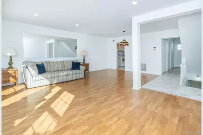 78 Santa Barbara Drive, Plainview, NY 11803 - Photo 15