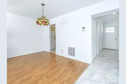 78 Santa Barbara Drive, Plainview, NY 11803 - Photo 13