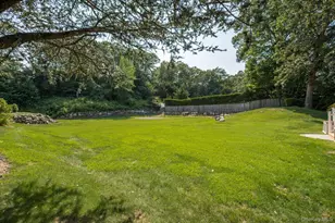 219 Burrs Ln, Dix Hills, NY 11746 - Photo 31