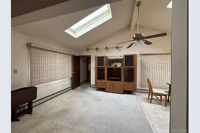 660 Hewlett Street, Franklin Square, NY 11010 - Photo 15