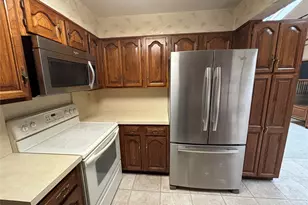 660 Hewlett St, Franklin Square, NY 11010 - Photo 9