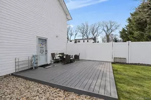 1295 Wilson Pl, West Islip, NY 11795 - Photo 21