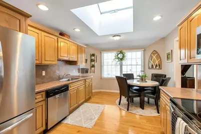 1295 Wilson Place, West Islip, NY 11795 - Photo 9