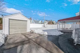 38 Leslie Ln, New Hyde Park, NY 11040 - Photo 19