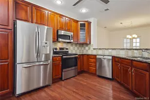 323 Regency Drive, Fishkill, NY 12524 - Photo 9