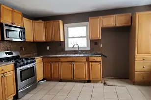 34 Pineview Blvd, Central Islip, NY 11722 - Photo 19