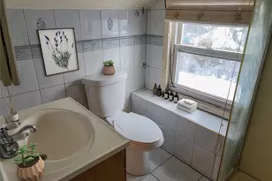 34 Pineview Blvd, Central Islip, NY 11722 - Photo 25