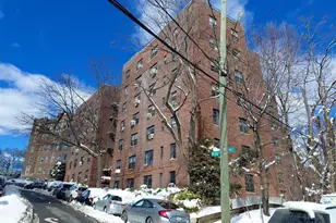 445 W 240th St, Bronx, NY 10463 - Photo 3