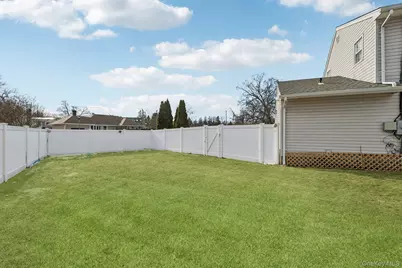 2846 Morgan Drive, Wantagh, NY 11793 - Photo 35