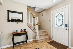 2846 Morgan Dr, Wantagh, NY 11793 - Photo 5