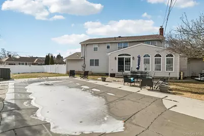 2846 Morgan Drive, Wantagh, NY 11793 - Photo 33