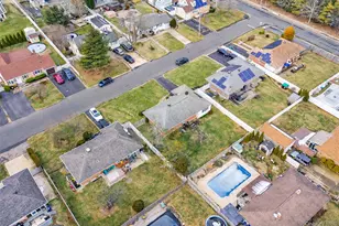 1097 Carll Dr, Bay Shore, NY 11706 - Photo 31