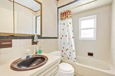 1097 Carll Drive, Bay Shore, NY 11706 - Photo 11