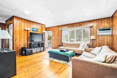 1097 Carll Drive, Bay Shore, NY 11706 - Photo 3