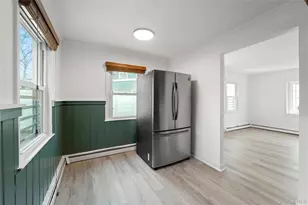 181 S Alleghany Ave, Lindenhurst, NY 11757 - Photo 9