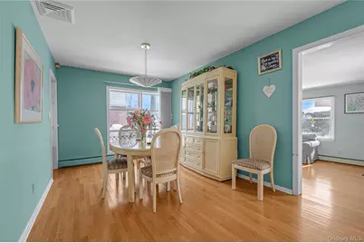 48 Lawrence Street, New Hyde Park, NY 11040 - Photo 5