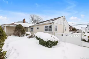 48 Lawrence St, New Hyde Park, NY 11040 - Photo 17