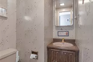 48 Lawrence St, New Hyde Park, NY 11040 - Photo 13