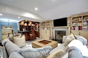 110 Birch Dr, East Hills, NY 11576 - Photo 11