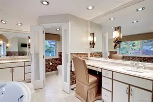 110 Birch Dr, East Hills, NY 11576 - Photo 17