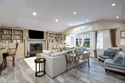 110 Birch Drive, East Hills, NY 11576 - Photo 11