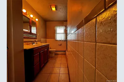 24 Lorraine Boulevard, Poughkeepsie, NY 12603 - Photo 3