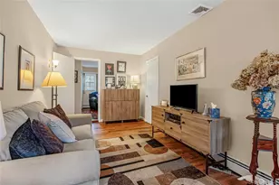 35 High Hills Ln, Huntington Station, NY 11746 - Photo 19