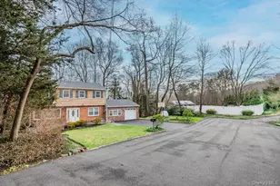 35 High Hills Ln, Huntington Station, NY 11746 - Photo 35