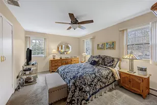 35 High Hills Ln, Huntington Station, NY 11746 - Photo 21