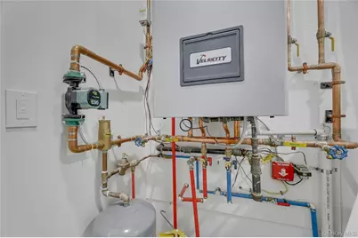 10 Roman Acres Drive, Garnerville, NY 10923 - Photo 33