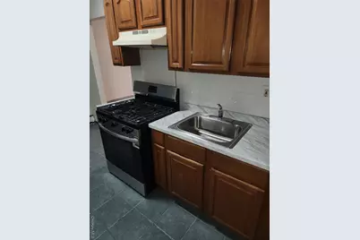 173-17 Jamaica Avenue #2ND. Floor 2-R, Jamaica, NY 11432 - Photo 3