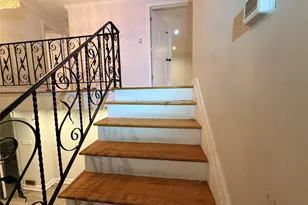 48 Robin Ln, Plainview, NY 11803 - Photo 5