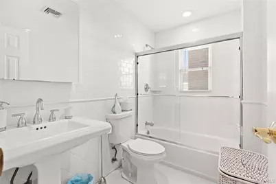 24 King Avenue, Melville, NY 11747 - Photo 9