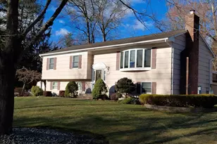 557 Babbling Brook Ln, Valley Cottage, NY 10989 - Photo 3