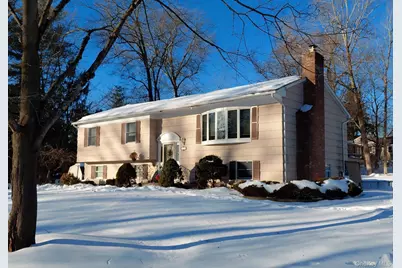 557 Babbling Brook Lane, Valley Cottage, NY 10989 - Photo 3