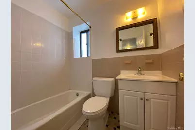 6122 168th Street #2R, Fresh Meadows, NY 11365 - Photo 7