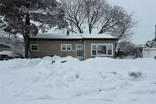 14 Chevy Chase, Amityville, NY 11701 - Photo 3