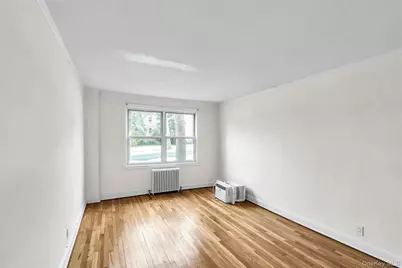 3 Edwards Street #1 G, Roslyn Heights, NY 11577 - Photo 5